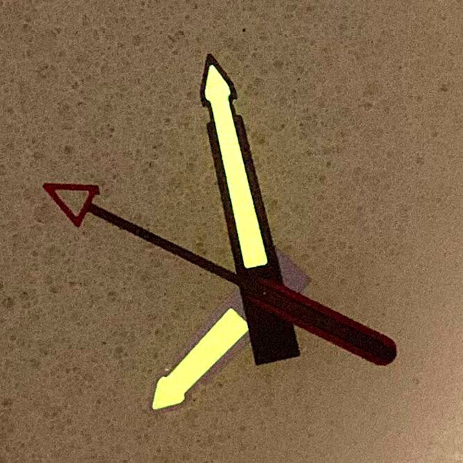 Arrow-shaped yellow luminous watch hands with black trim for NH35, NH36, 4R, 7S movements.