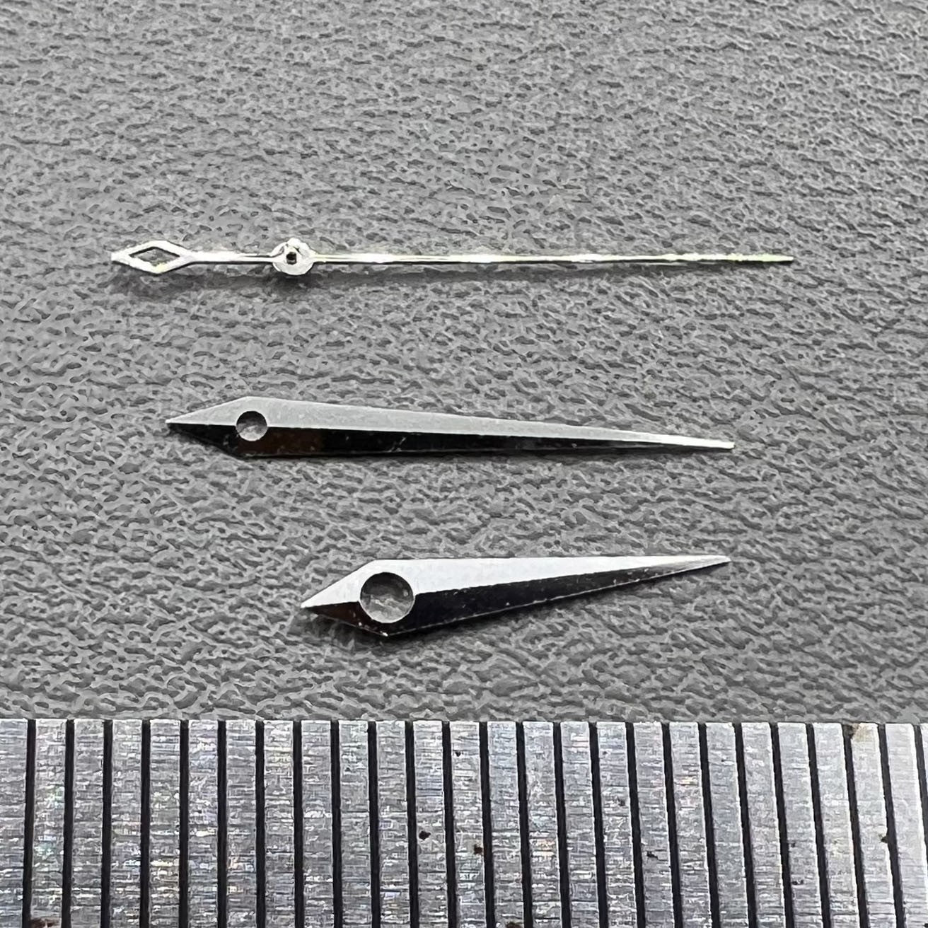 Set of 15mm silver rhombus watch hands, tailored for NH35/36, NH38, NH72, and NH70 movements.