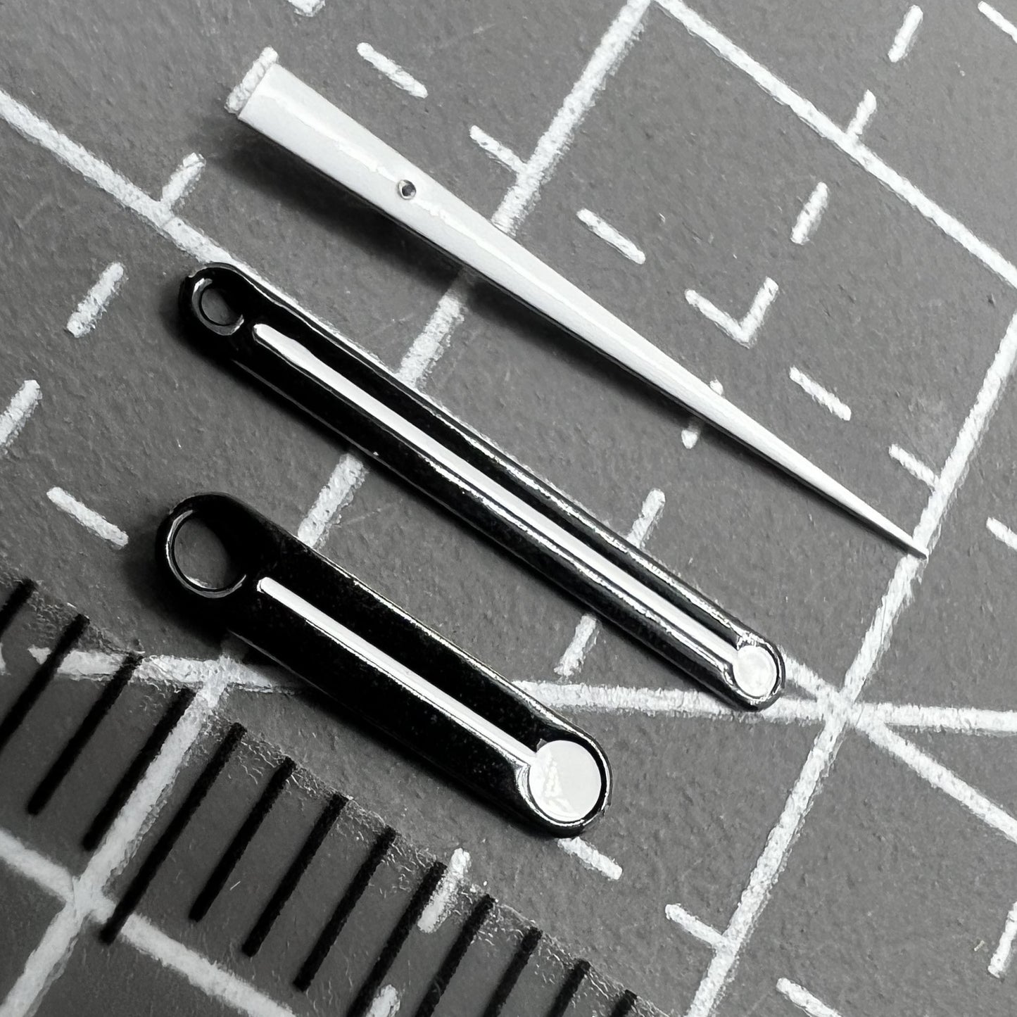 2er Set 12mm runde Sekundenzeiger Uhrenzeiger für Miyota 7T35 Uhrwerk