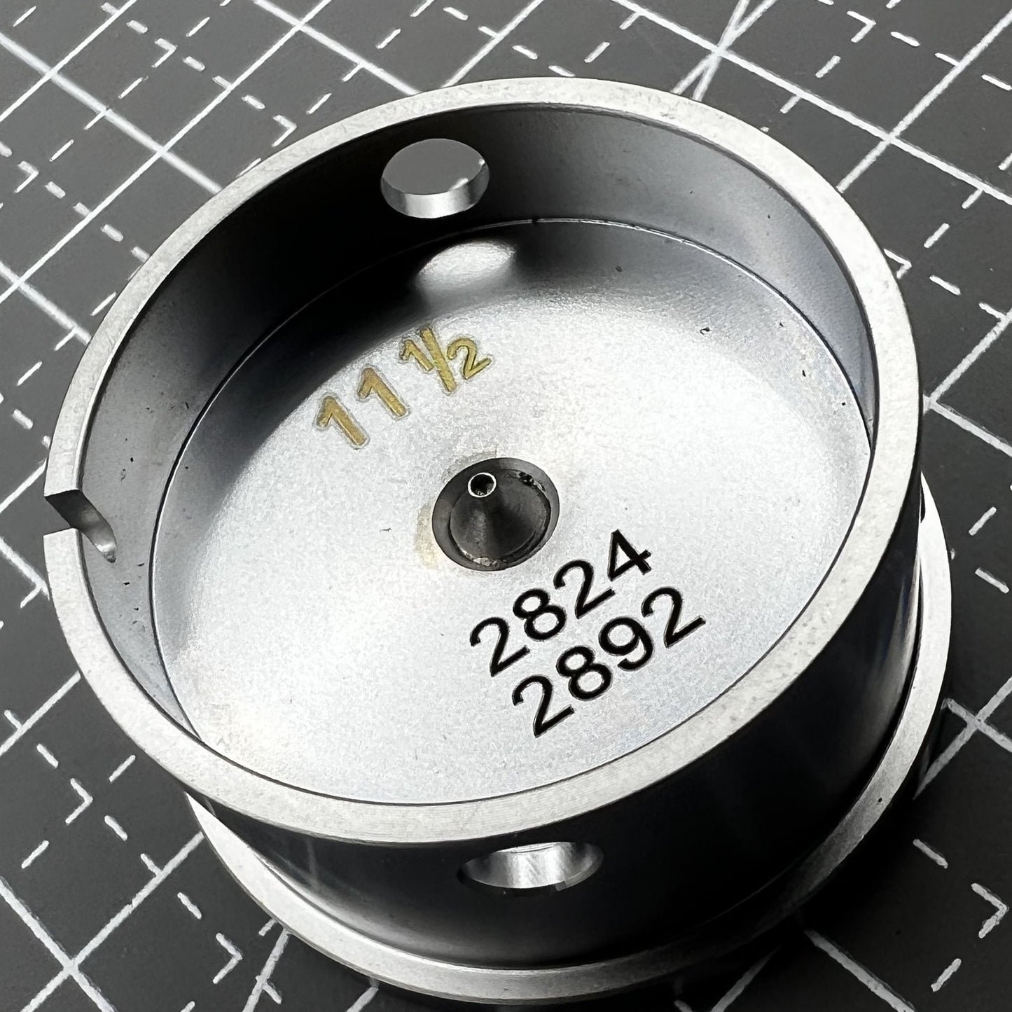 Bewegungs Halter 11-1/2 Ligne mit Mittelschraube für Eta 2892 und 2824 Uhrwerk