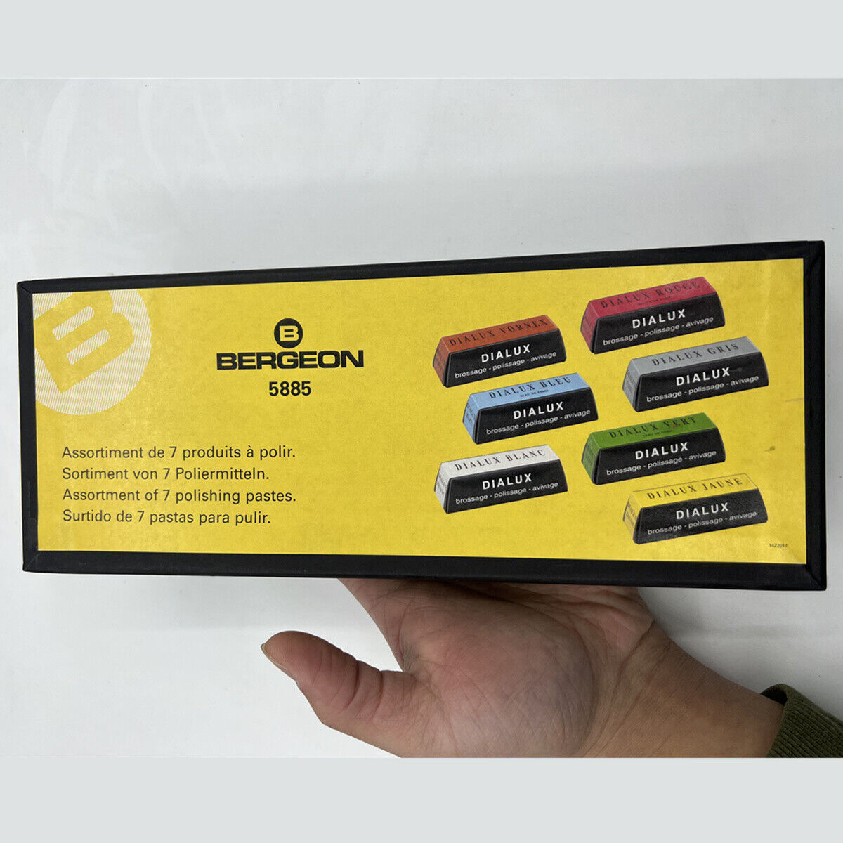 Bergeon 5885 DIALUX Rouge polish set with 7 products for watch accessories cleaning and restoration.