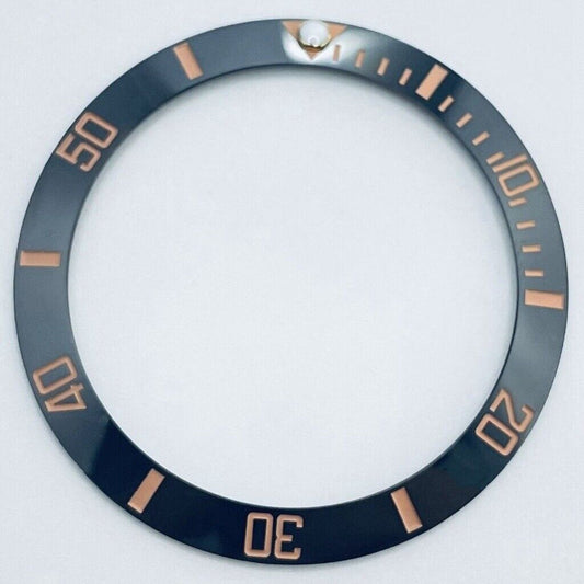 38 mm schwarze roségoldene GMT-Taucher-Keramik-Uhrenlünetteneinlage für 40 mm Gehäuse