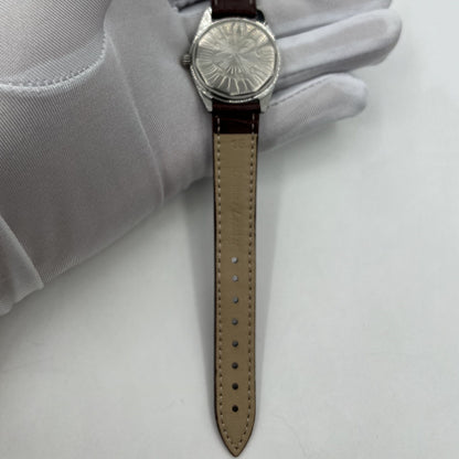 HONGLIAN 32mm manual mechanical watch with 17 jewels and Roman numerals, elegant Chinese craftsmanship.