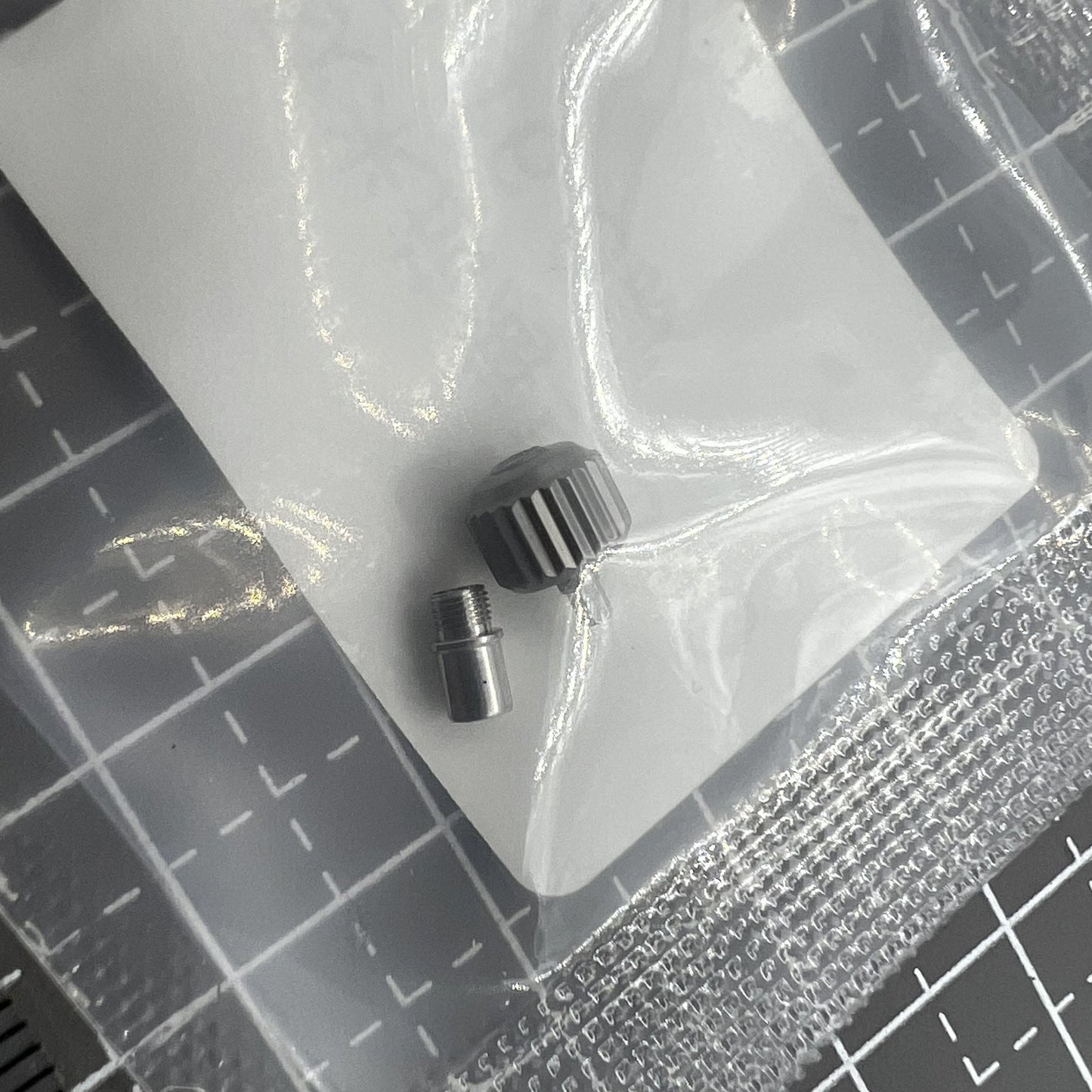 Graue Titanschraubkrone Universal für Seamaster 300 Uhrengehäuse 231.20