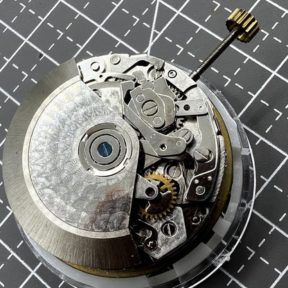 Dandong 7750 mechanical watch movement with tri-subdials at 3, 6, and 9 o?clock, no calendar feature.