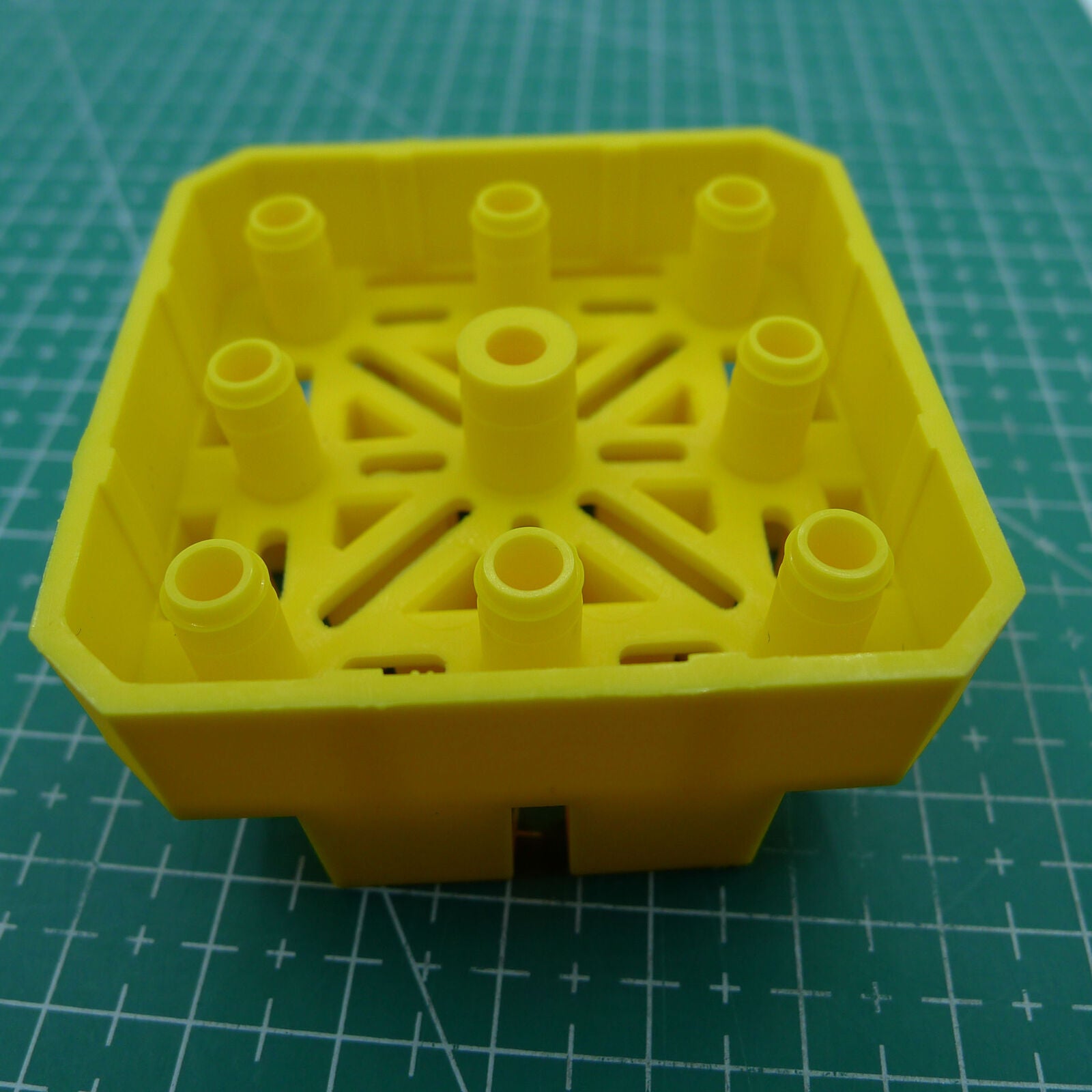 Bergeon 6744-P1-S flexible watch bracelet holder for precise watch repair and adjustment tasks.