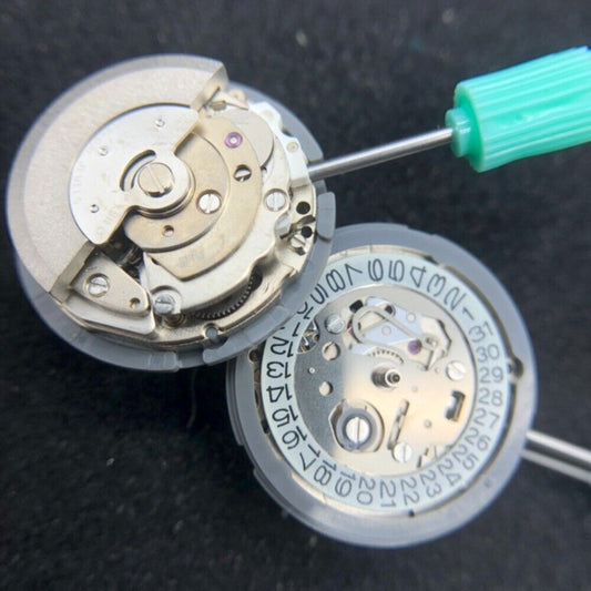Seiko SII NH05 automatic watch movement with date display at 3 o?clock, Japan made precision.