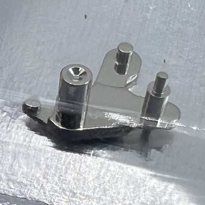 Generic 3135-220 setting lever replacement for RLX 3135 automatic watch movement, precise accessory part.