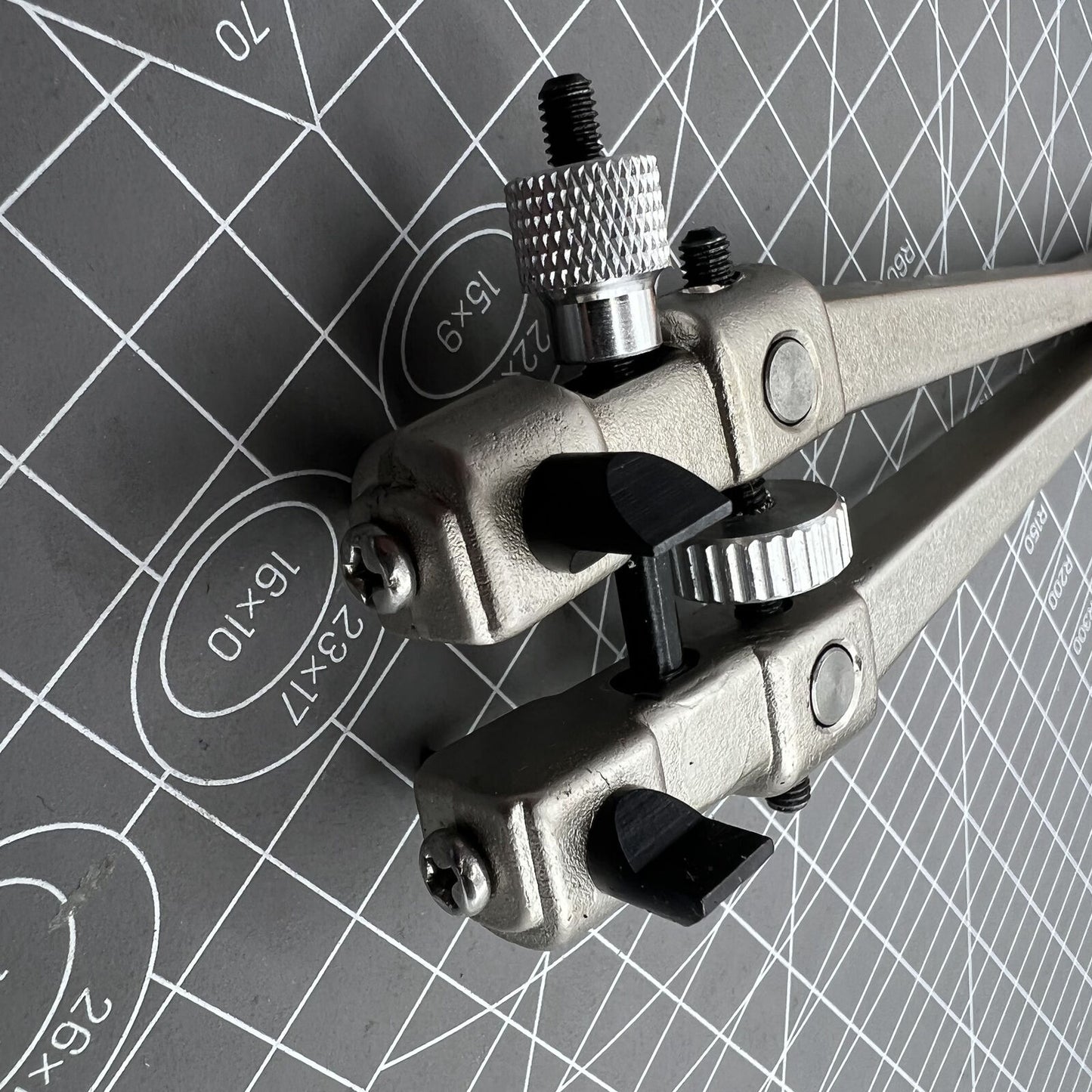 Watch Case Screw Back Opener Wrench, precision tool for repair and battery replacement.