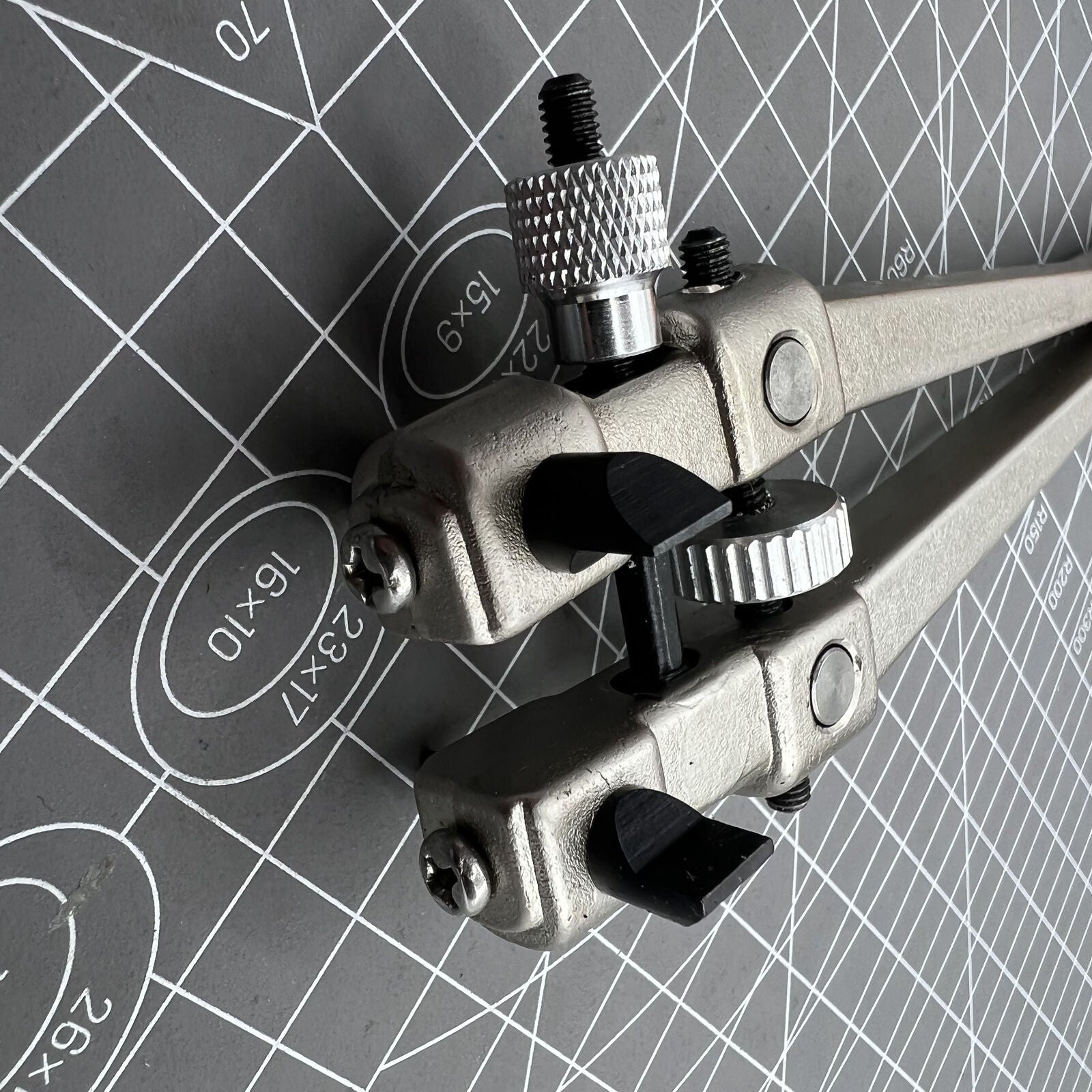 Watch Case Screw Back Opener Wrench, precision tool for repair and battery replacement.