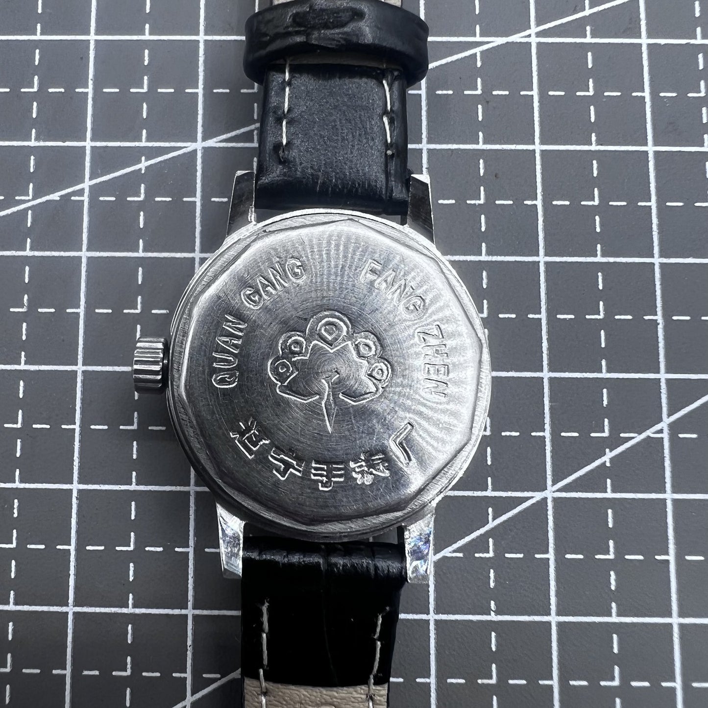 27mm Manuelle Mechanische Uhr Kongque Schwarzband 19 Steine Silberzifferblatt