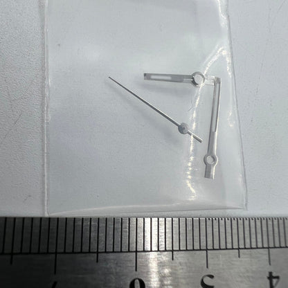 Silver-trimmed green luminous watch hands for NH35/NH36/4R/7S movements, adding visibility and style.