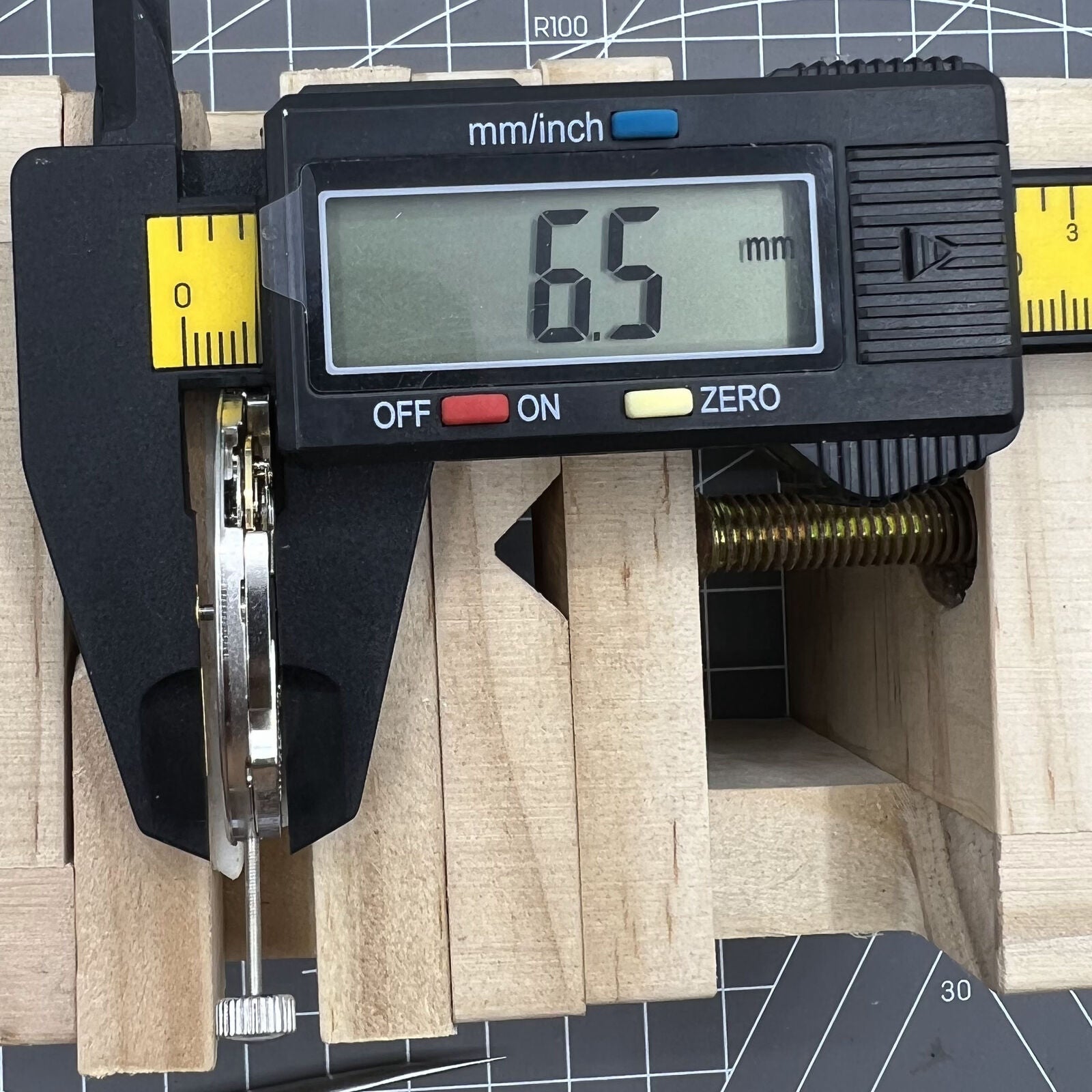 Seagull 6497 ST3600/3620 watch movement with mechanical hand winding and second hand at 6 o'clock.