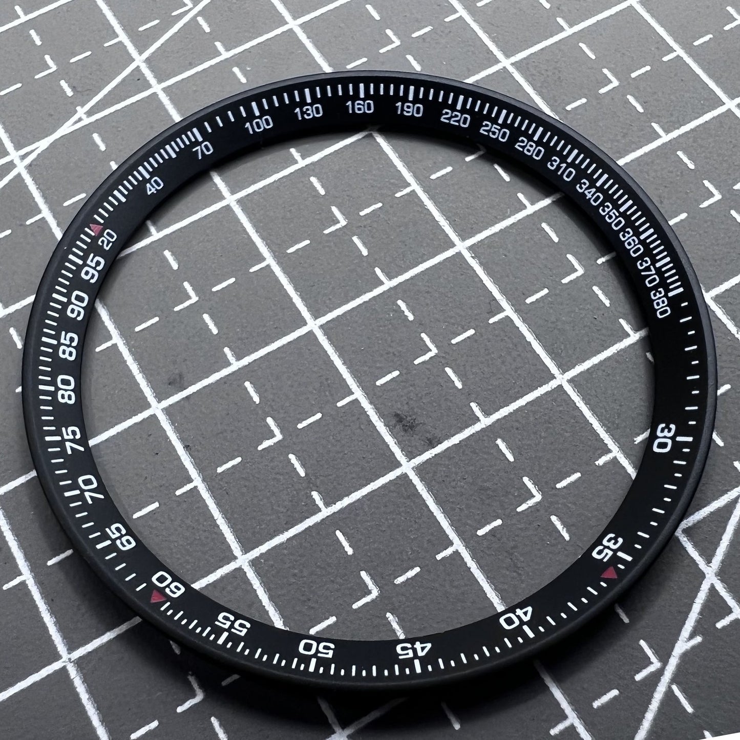 Schwarzer Metallring 37x31,5x1,7 mm, modifiziert f�r Watch Accessories, langlebig und stilvoll.
