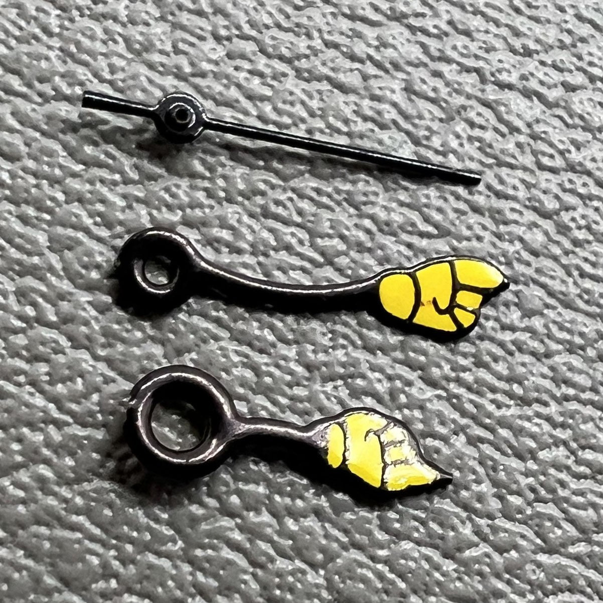 Black hand indication watch hands for Miyota 2035 series, enhancing precision and style.