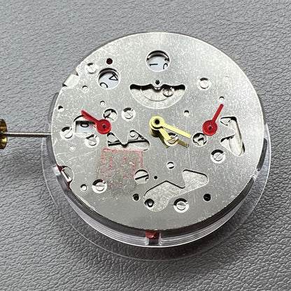 China Made 7120 Mechanical Movement Second Hands At 3/6/9 3 Hands Date At 3