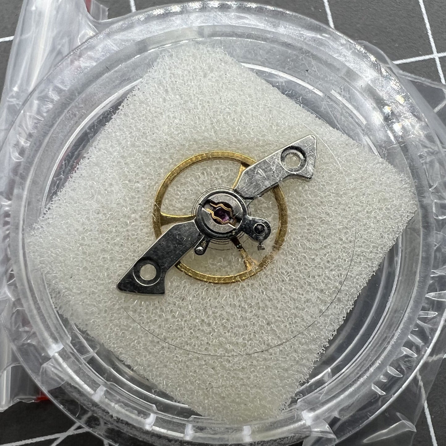 Balance wheel set for Seagull ST25 watch movement, compatible with models 2502, 2503, 2504, 2505.