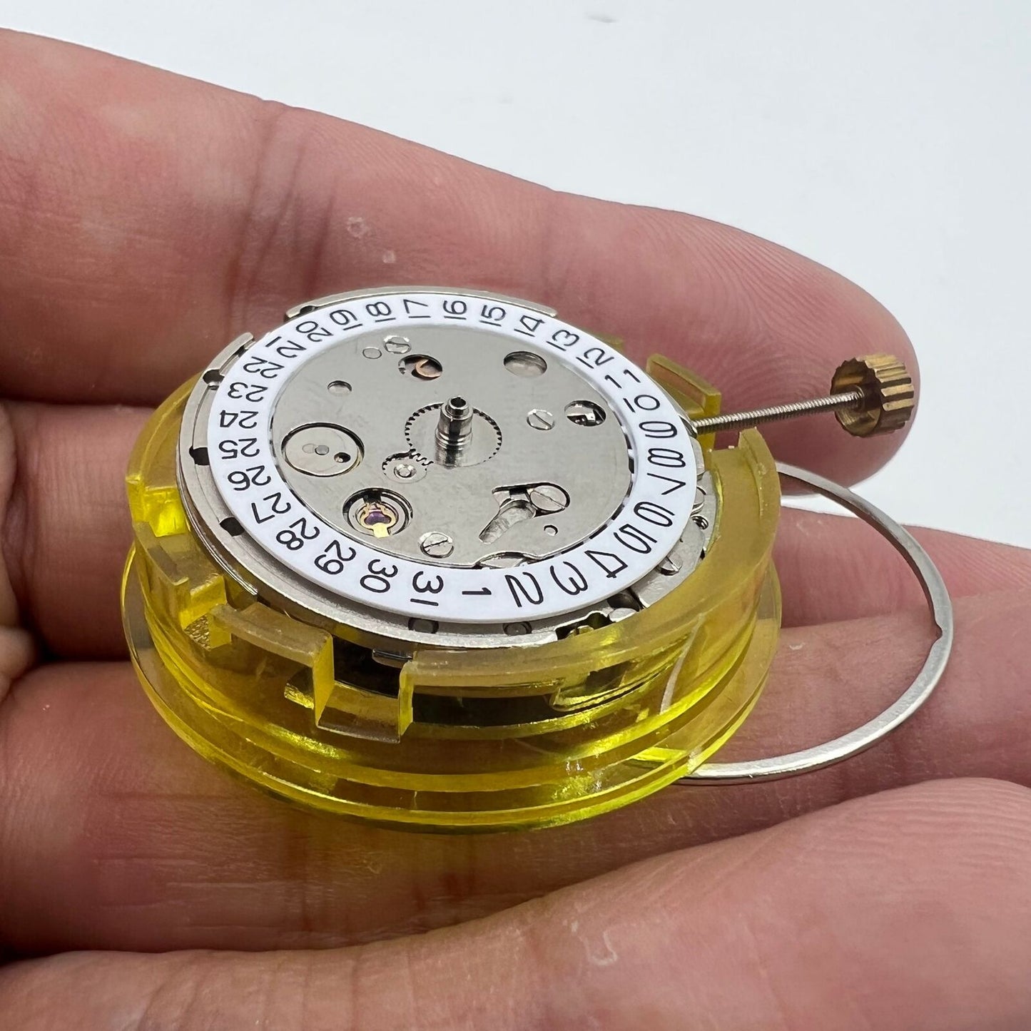 DG2813 automatic mechanical watch movement showcasing 3 hands and date feature, perfect for replacements.