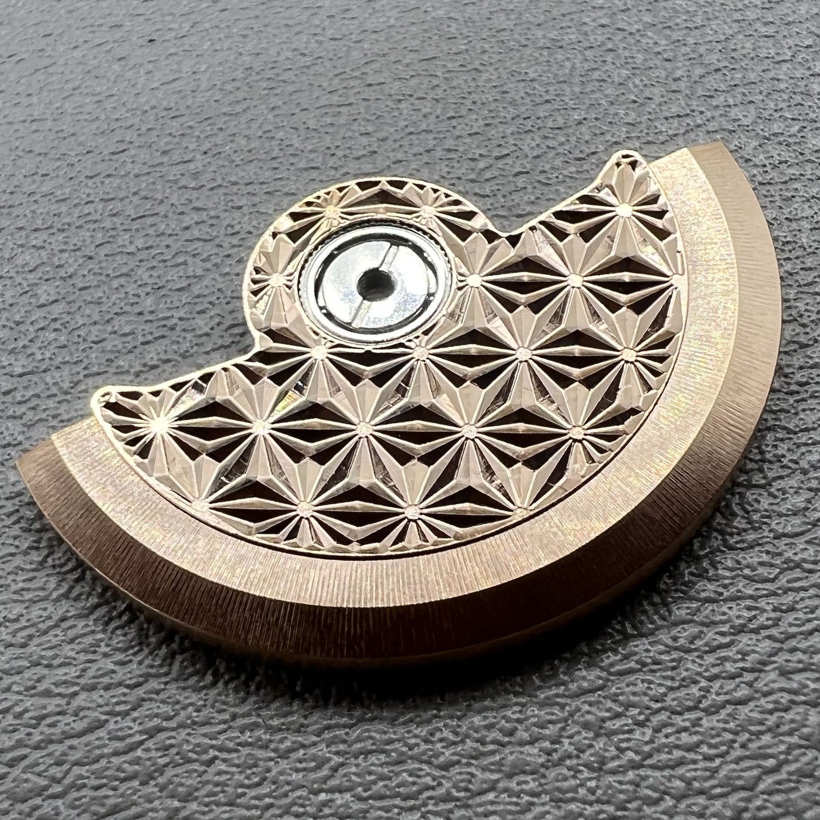 Rosegold Rotor mit Feuerwerksmuster f�r NH34 NH35 NH36 NH38 Uhrwerke, hochwertig und pr�zise.