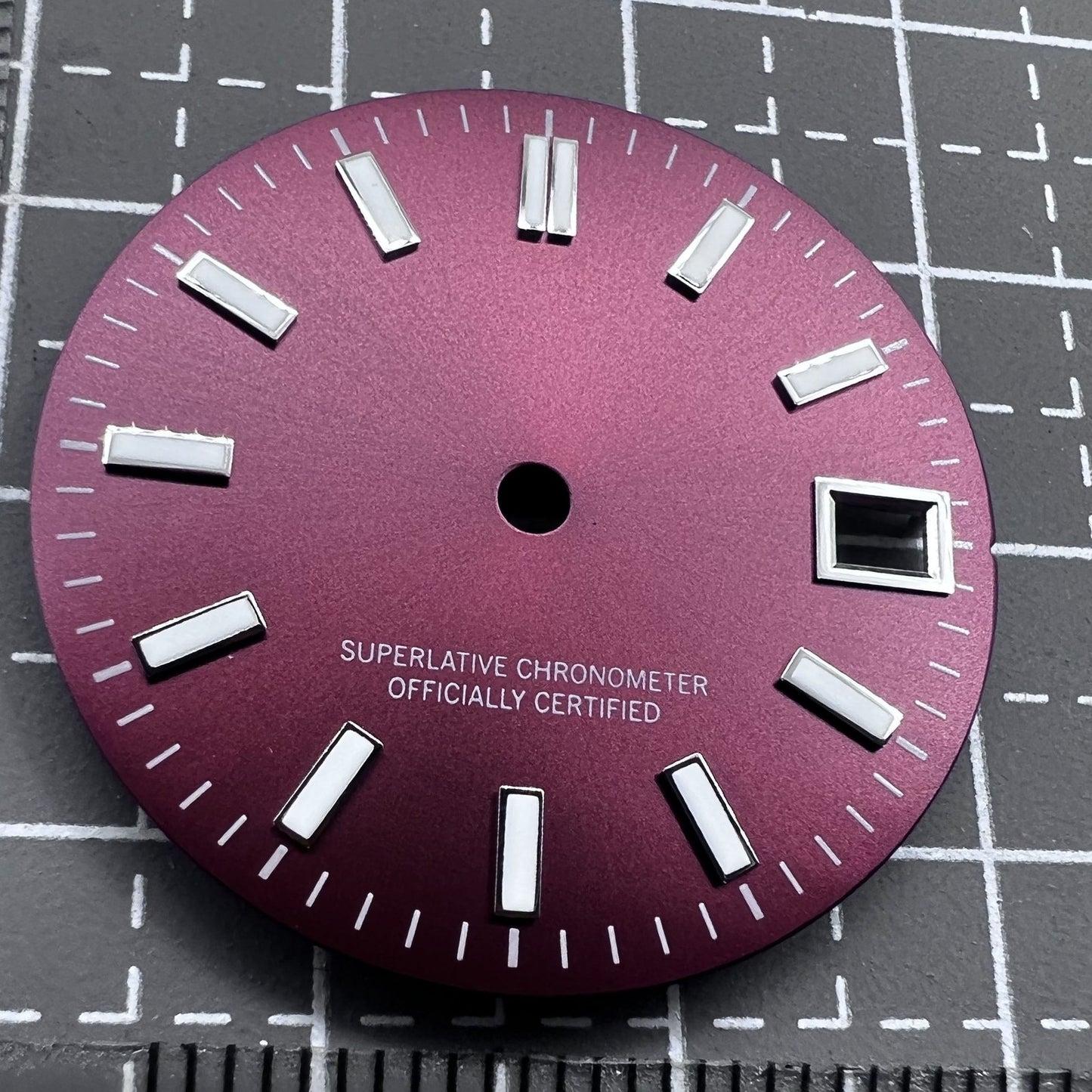 Roter gr�ner Leuchtender Metall-Zifferblatt mit polierter Oberfl�che f�r NH35 Uhrwerk von Roter Brand