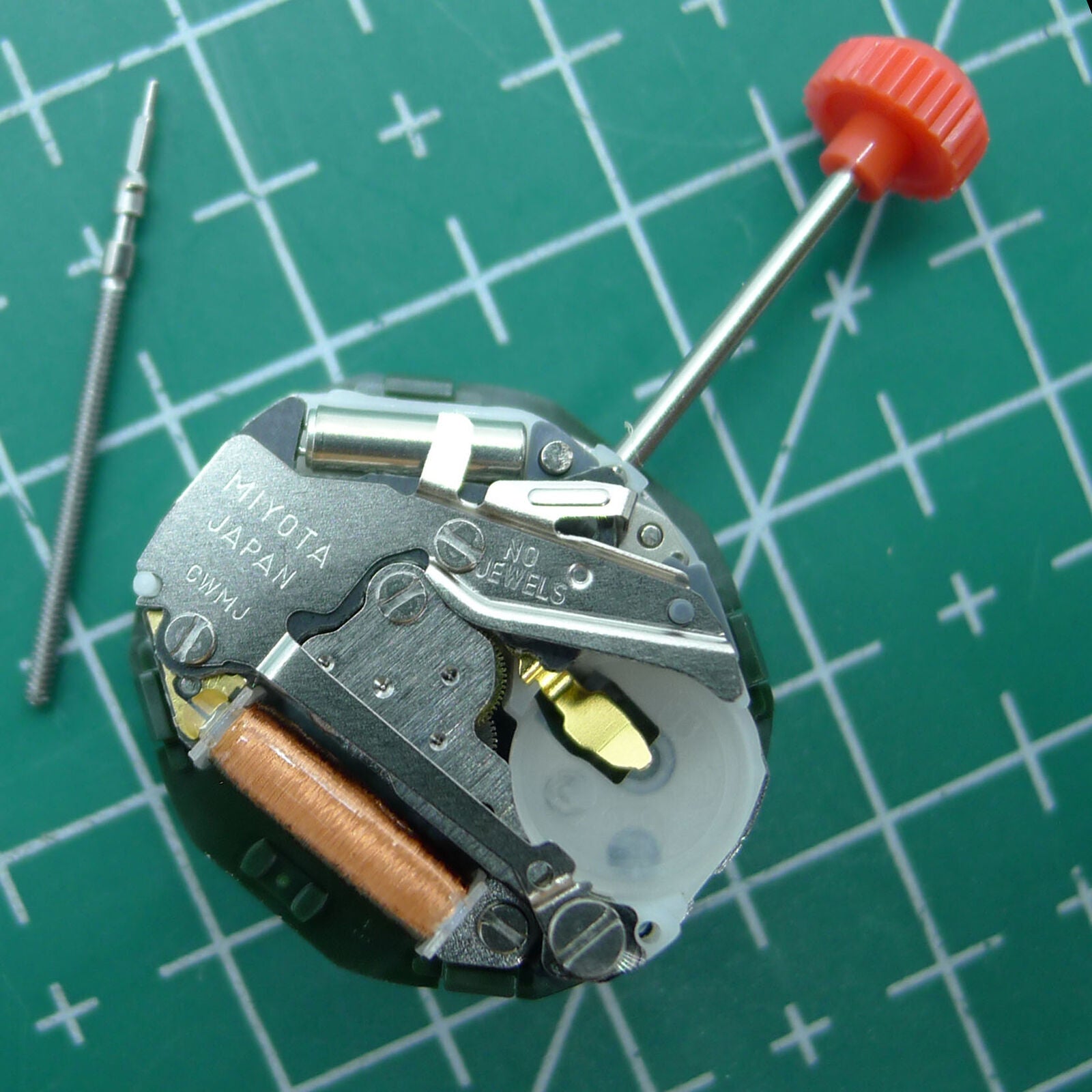 Wholesale Miyota/Citizen 2005 quartz watch movement with day-date, precision Japanese brand component for watch repairs.