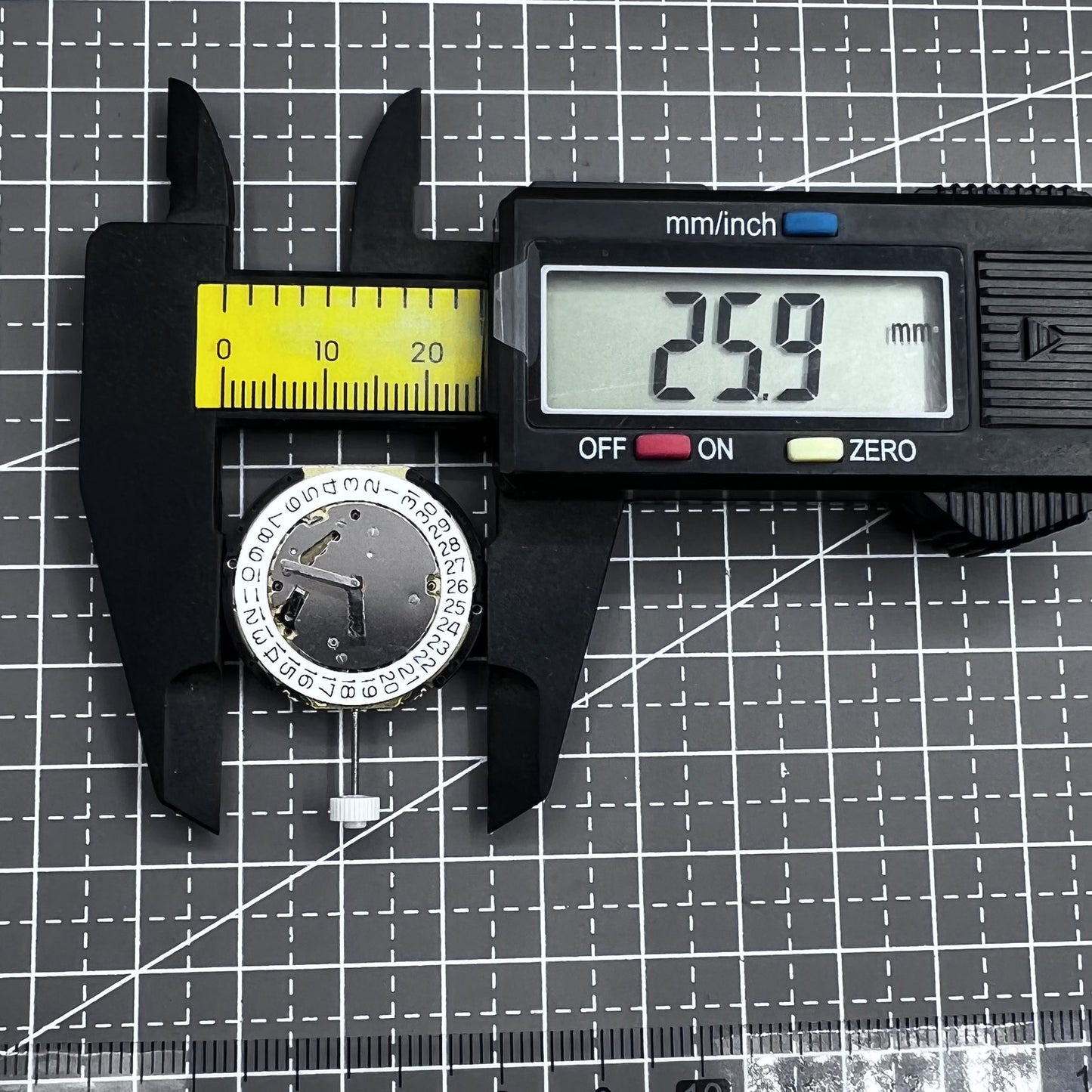 Montre à quartz suisse Ronda 3540D 3540.D, mouvement date à 3 heures