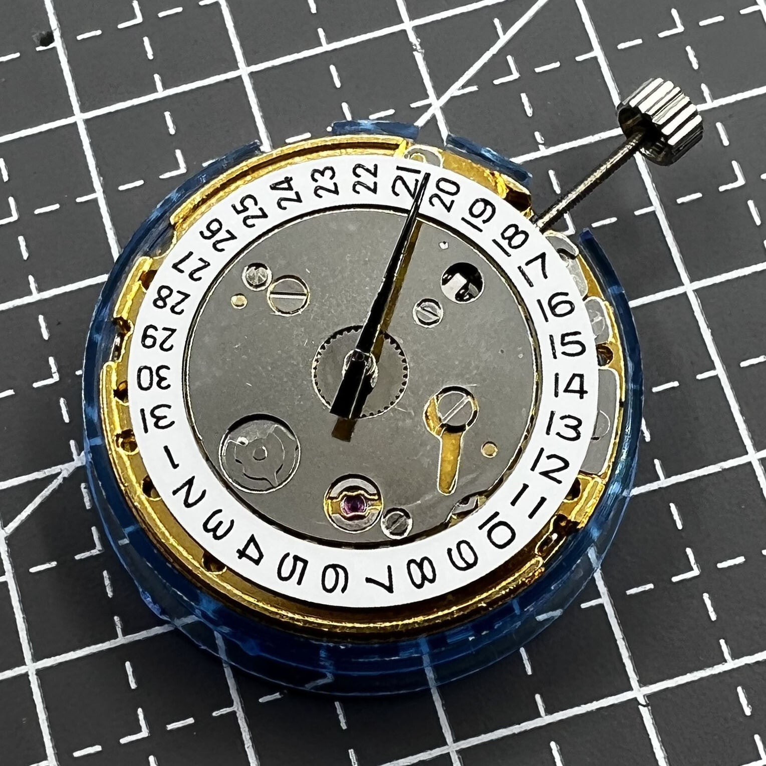 Polished gold Tianjin T16 mechanical watch movement, compatible with Miyota 8200, precision replacement part.