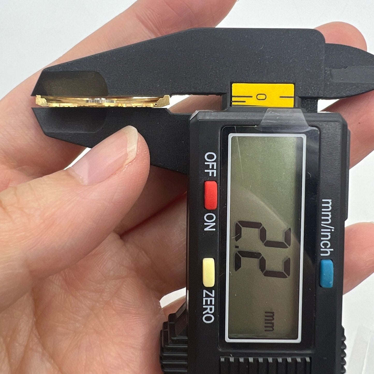 Sea Wave golden rotor with detailed carvings for Miyota NH35 NH36 watch movement upgrade.