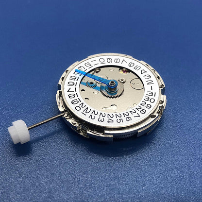 DG2813 silver automatic watch movement with adjustable 24-hour GMT hand for precise four-hand timekeeping.