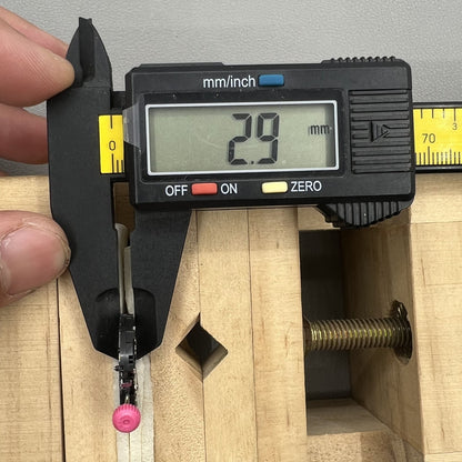 Citizen E100 Eco-Drive Solaruhr Quarzwerk Tag Datum bei Drei