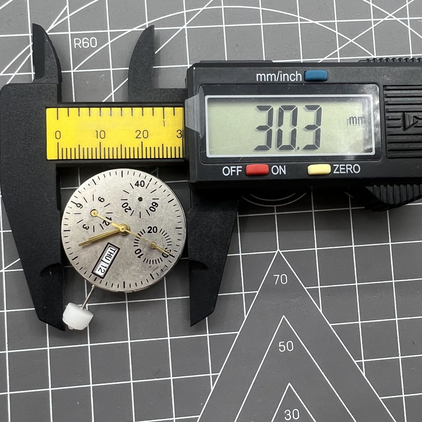 China Made 7750 automatic chronograph movement with day-date at 3 o?clock, precision watch accessory.