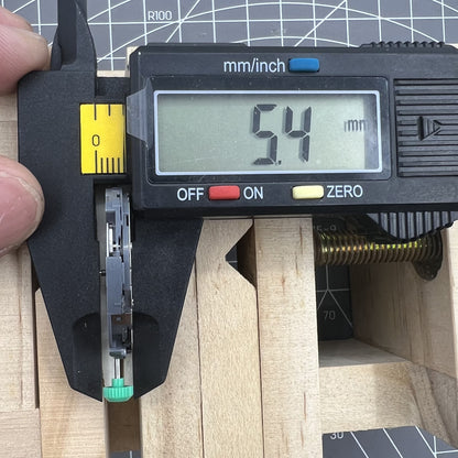 Mouvement à quartz Miyota 0T45 OT45 fabriqué au Japon, date à 3 heures