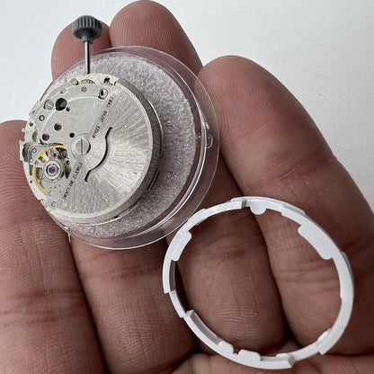 SW200-1 automatic mechanical watch movement by Sellita, compatible replacement for ETA 2824-2 models.