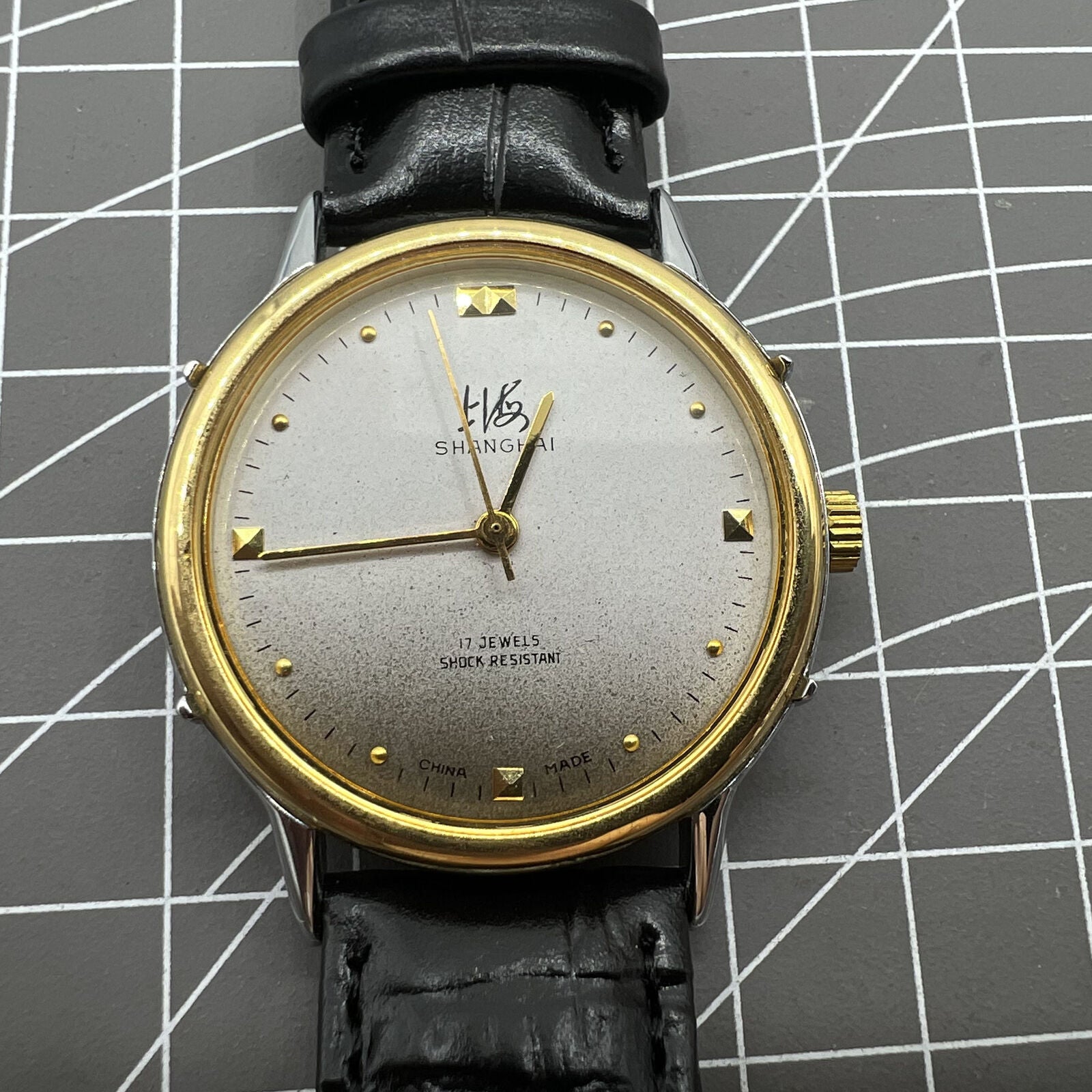 37mm Shanghai manual mechanical watch with gradient grey dial, 17 jewels, classic everyday timepiece by Shanghai.