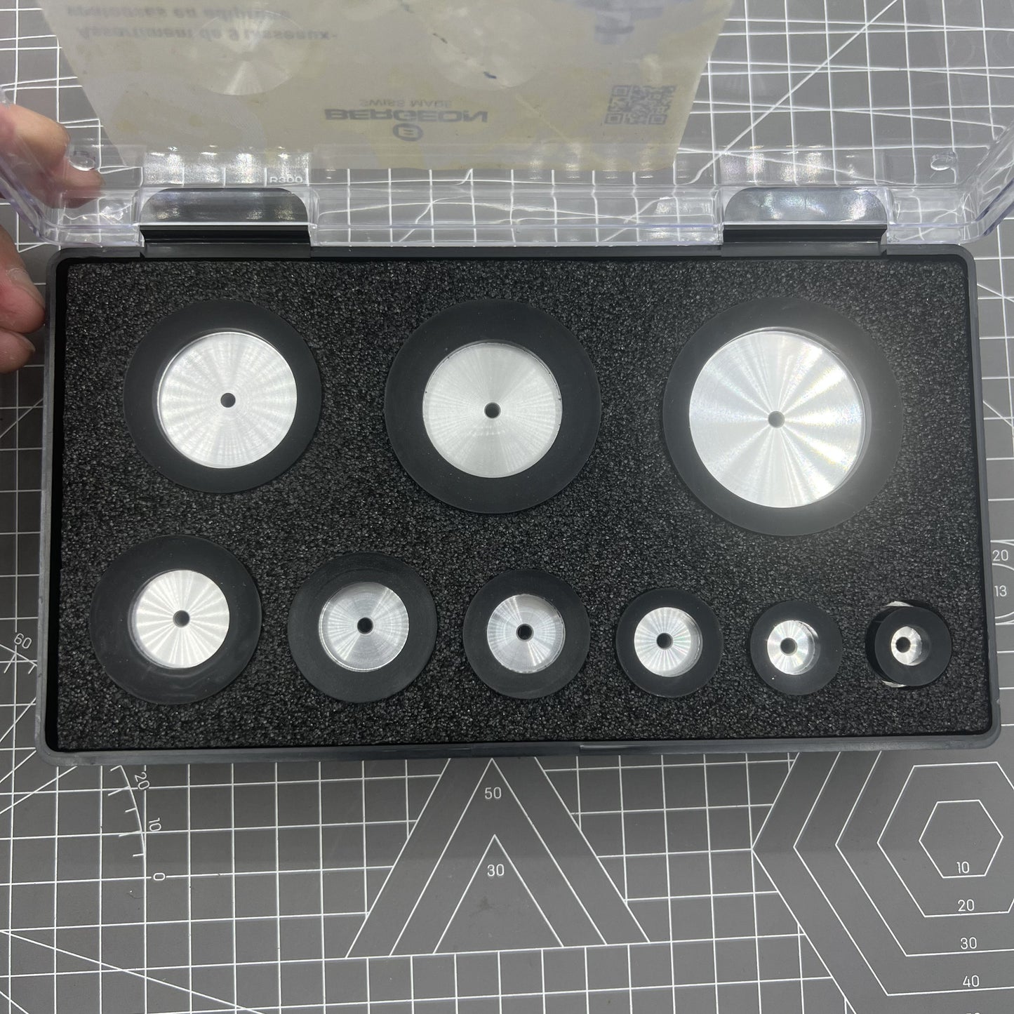 Bergeon Swiss 5700-52 Soft Upper Suction Dies 9 Rundköpfe Adiprene