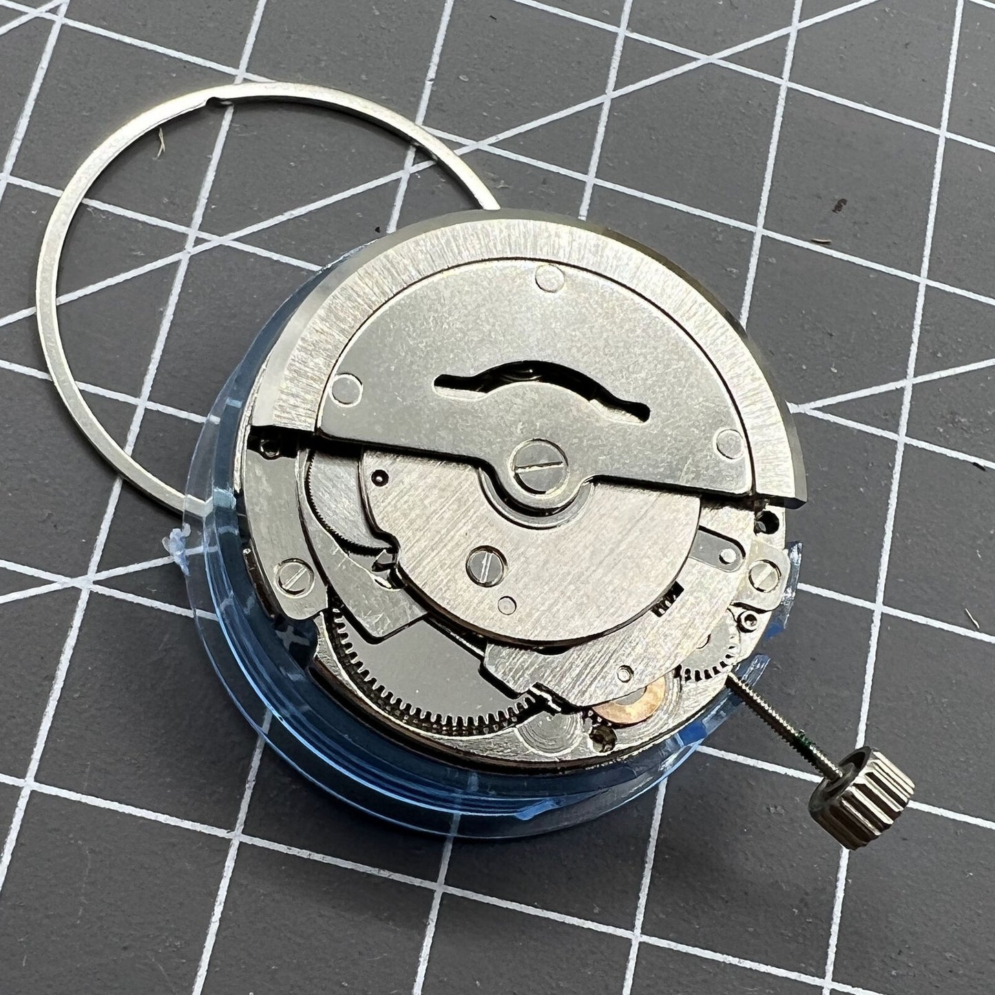 Seagull TY2806 ST1612 automatic watch movement with date, precise mechanical gear system.