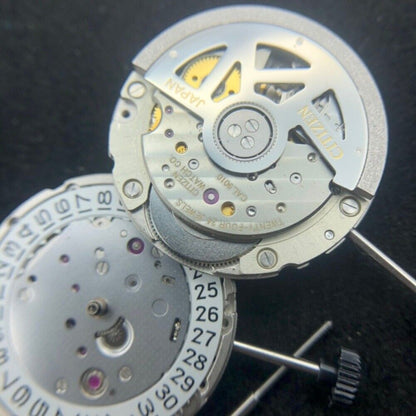 Miyota Citizen 9010 ultra-thin automatic watch movement with date display at 3 o'clock for precise timekeeping