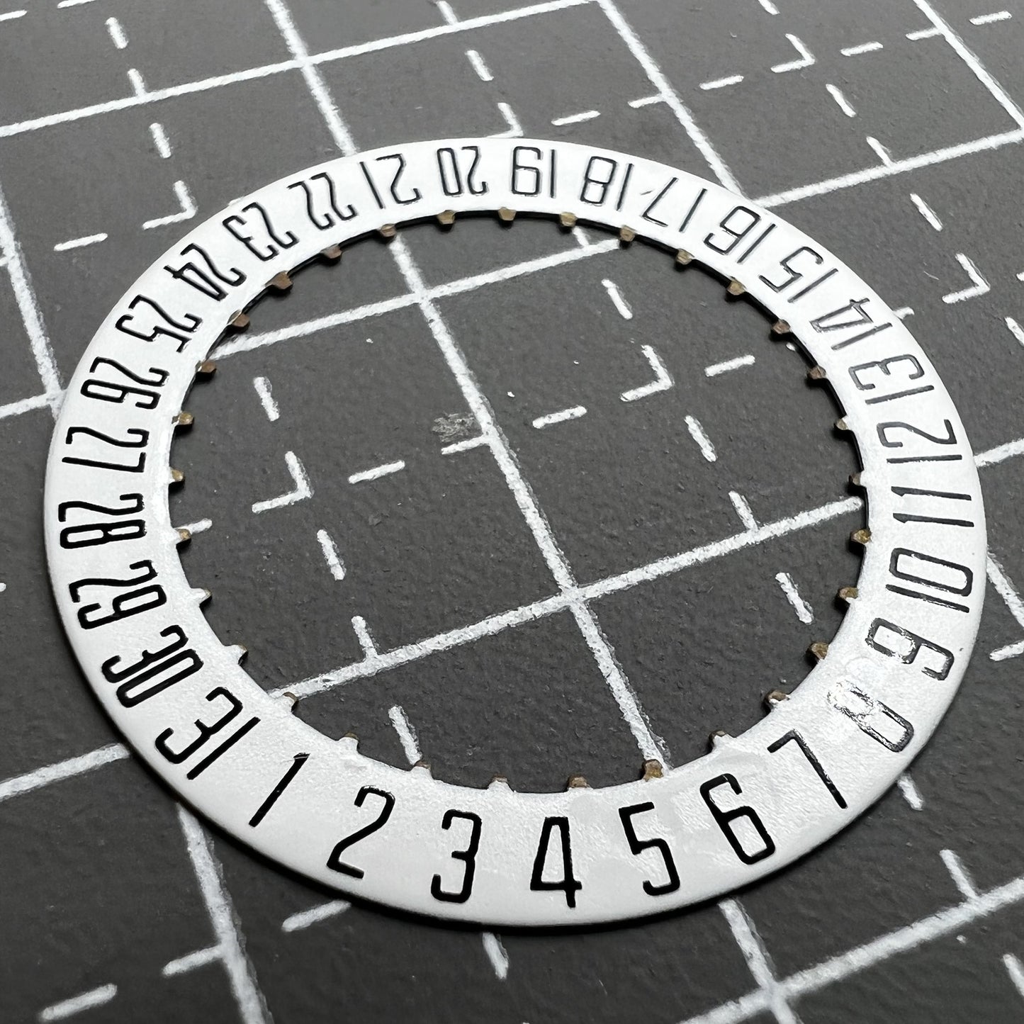 2 Stk Generische Datumsscheibe Datum bei 6 Uhr für ETA 2892 Uhrwerk Seagull 2892