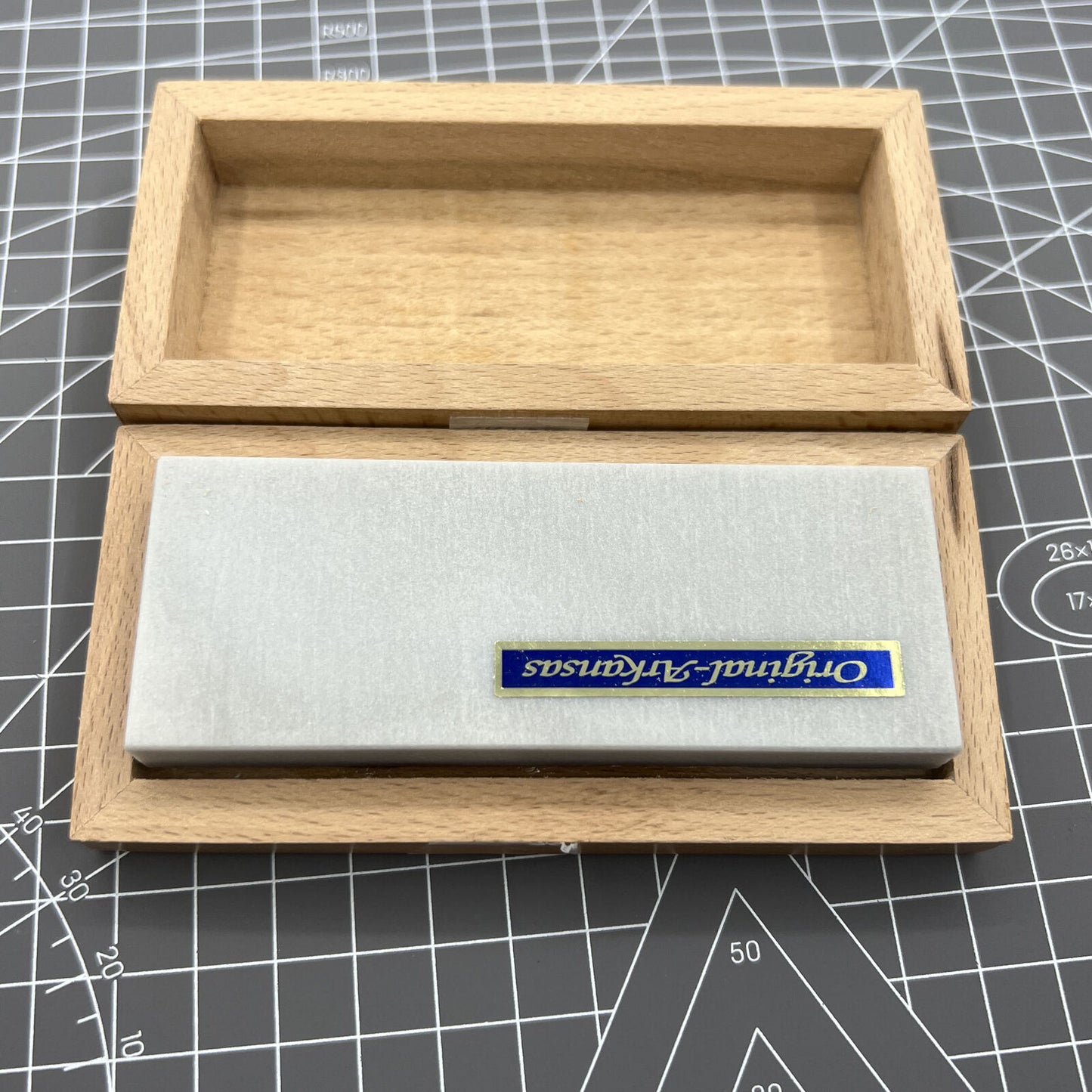 Outil suisse Horotec MSA16.051 Arkansas Stone, rectangulaire, dans un coffret en bois 