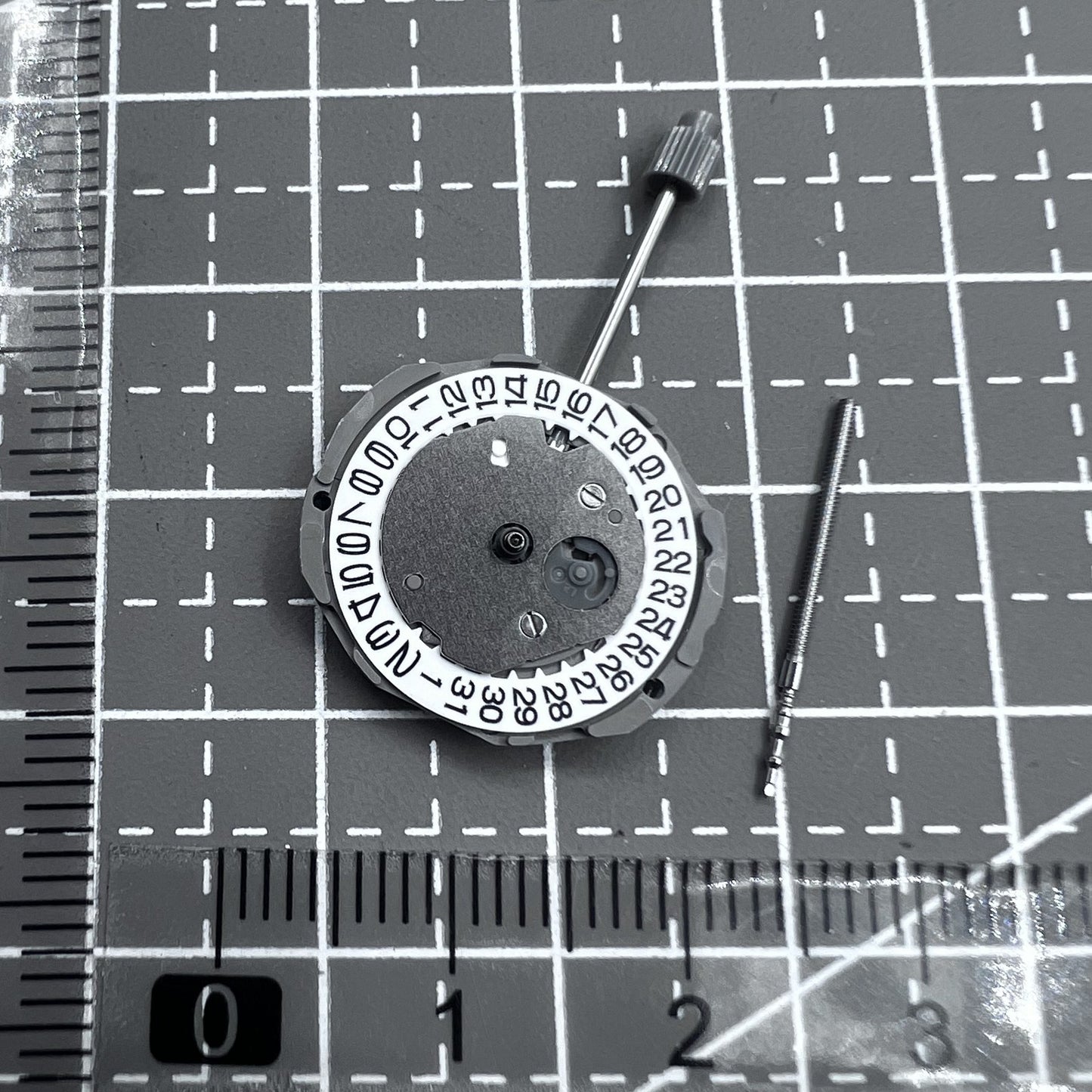 Japan Miyota GL12 Quarzwerk Ersatz mit Datum bei 3 Uhr, drei Zeiger Uhrwerk f�r Uhrenreparatur