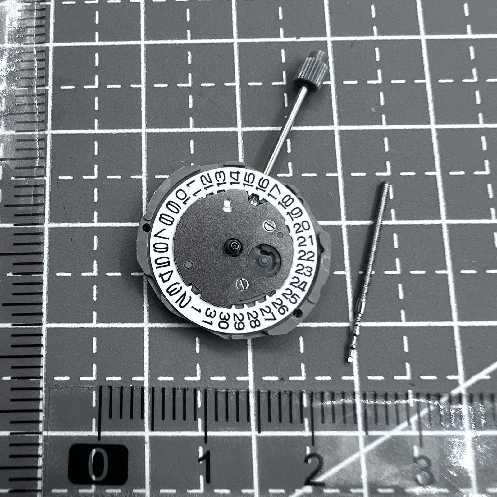 Japan Miyota GL12 Quarzwerk Ersatz mit Datum bei 3 Uhr, drei Zeiger Uhrwerk f�r Uhrenreparatur