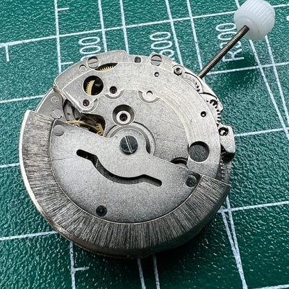 2813 mechanical watch movement with single calendar date at 3, precision China-made mechanism