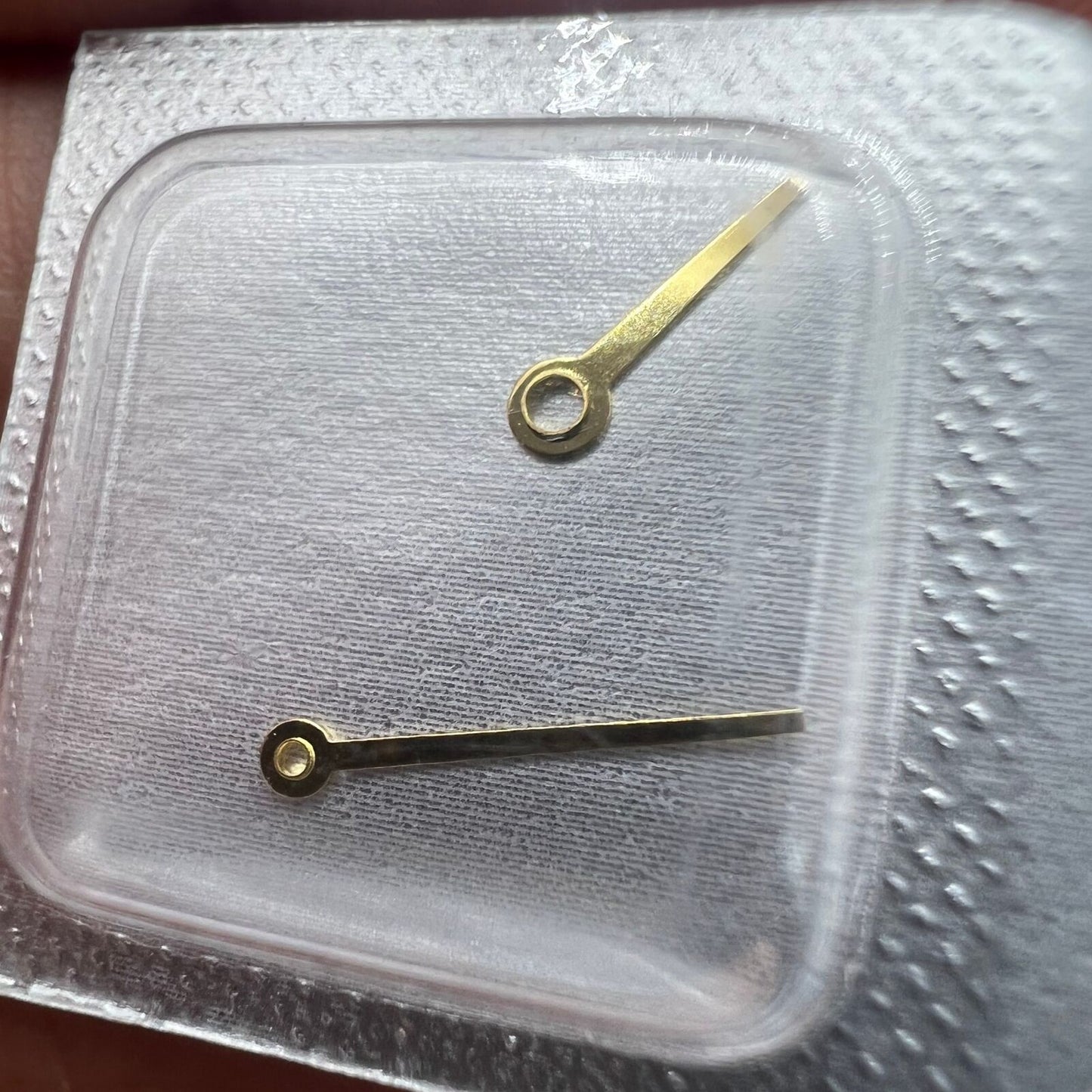 Gold watch hands set for 901.001 movement, compatible with K2U/K5U models, premium quality.