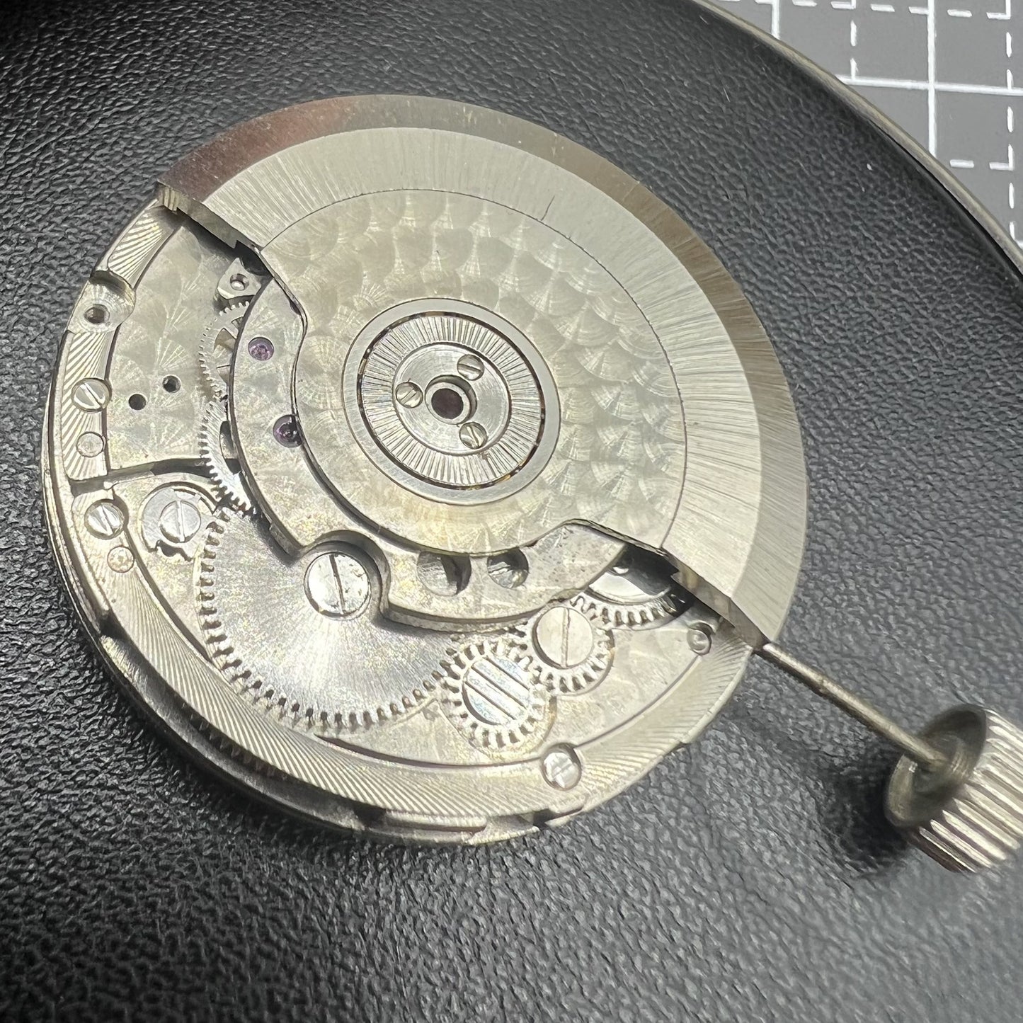 Seagull Tianjin ST25 automatic watch with small seconds at 12 o'clock, classic design accessory.