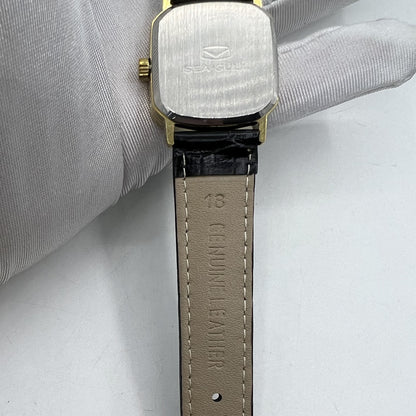 Seagull 28mm ladies watch with golden square case, manual movement, elegant style for sophisticated wear.