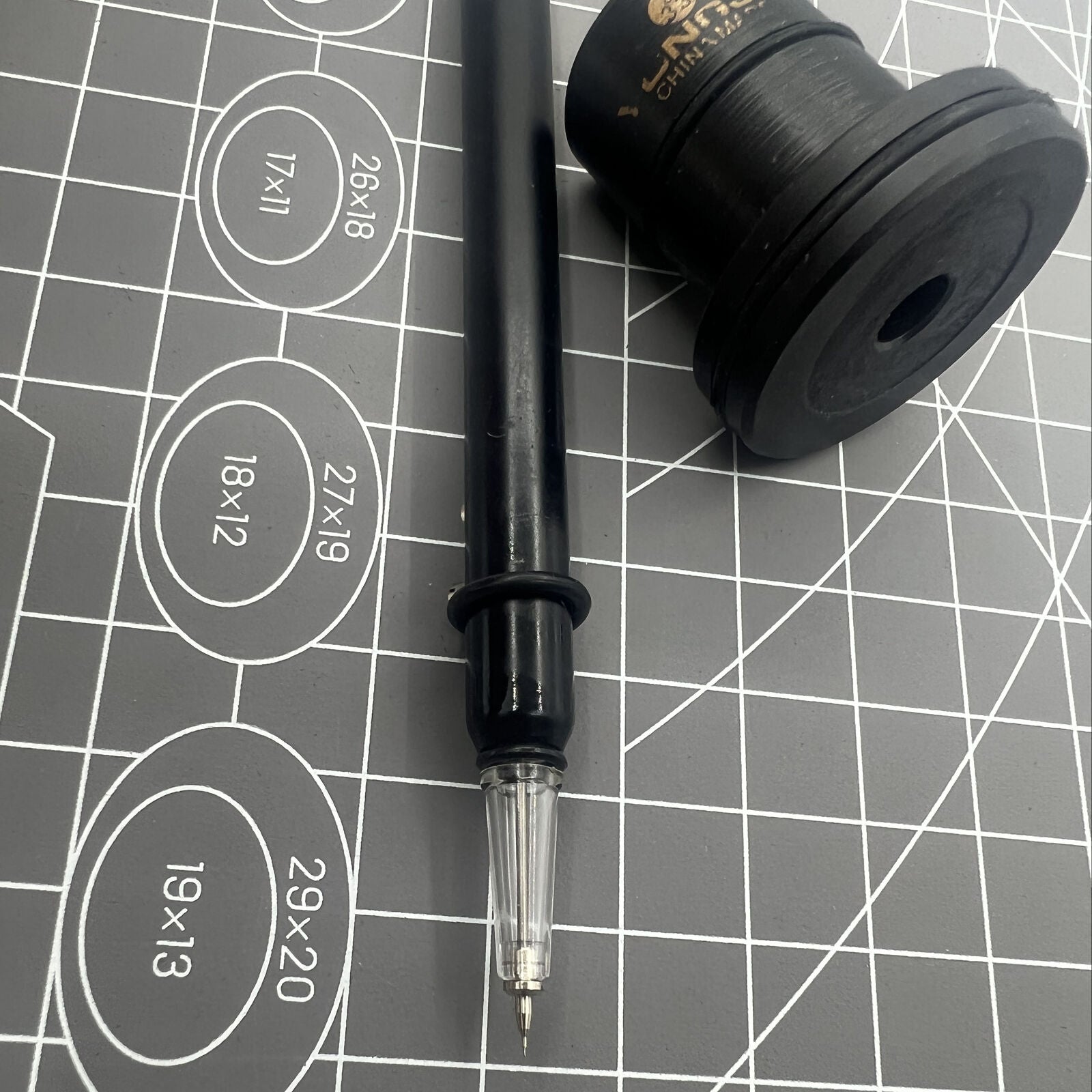 BG 7718-1A Automatic Precision Oiler by BG, designed for accurate watch maintenance and lubrication.