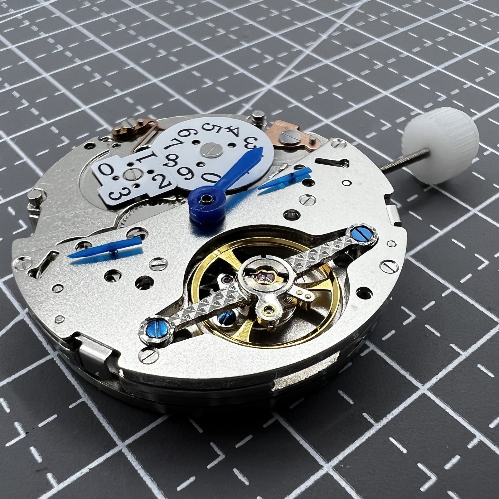 Shanghai multifunktionale mechanische Armbanduhr mit Datum-Anzeige bei 12 Uhr f�r stilvolle Zeitmessung