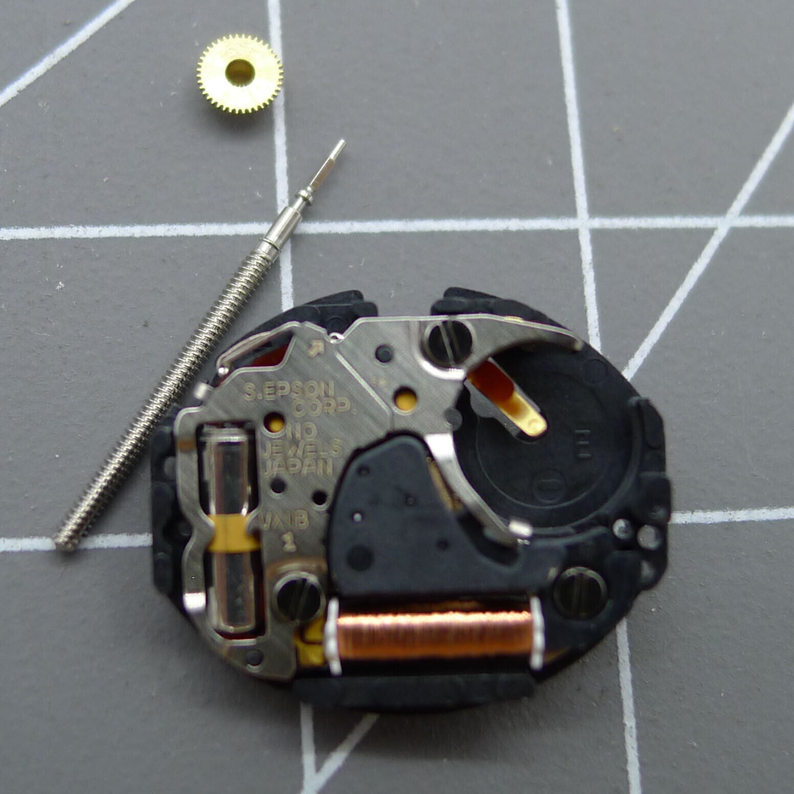 Hattori Epson VX11B quartz watch movement, precision Japan-made mechanism for accurate timekeeping accessories