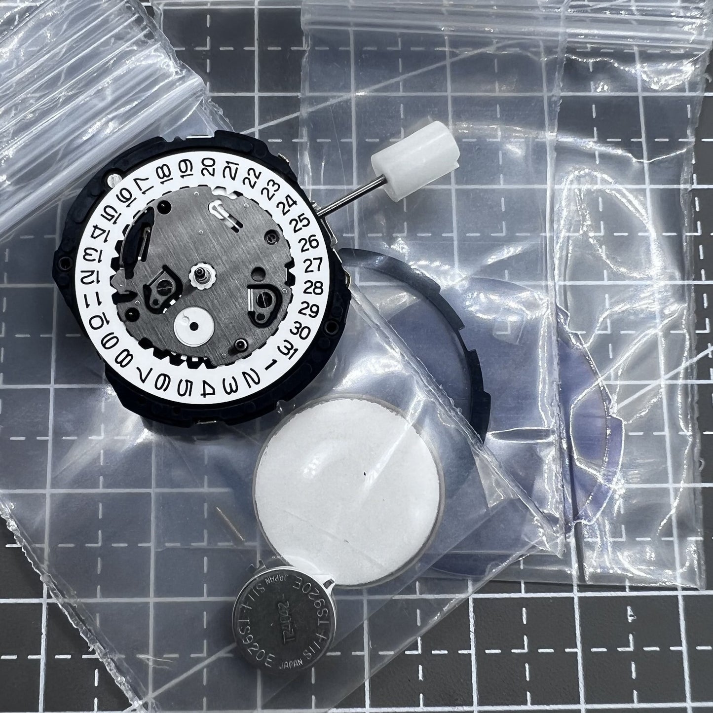 Japan Seiko Quartzwerk V172A watch accessory with precise movement for reliable timekeeping