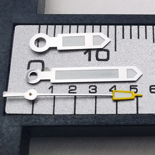 Aiguilles de montre pointues pour trotteuse avec garniture argentée et garniture jaune, compatibles avec le mouvement NH35 NH36 